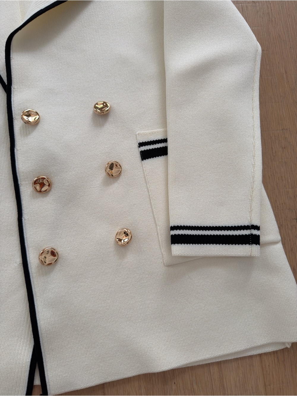 Zara Cream Double-Breasted Blazer with Black Trim - Picture 3 of 8